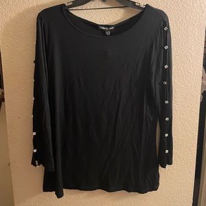 Cable & Gauge woman's XL black dress/casual shirt with jewelry accent new